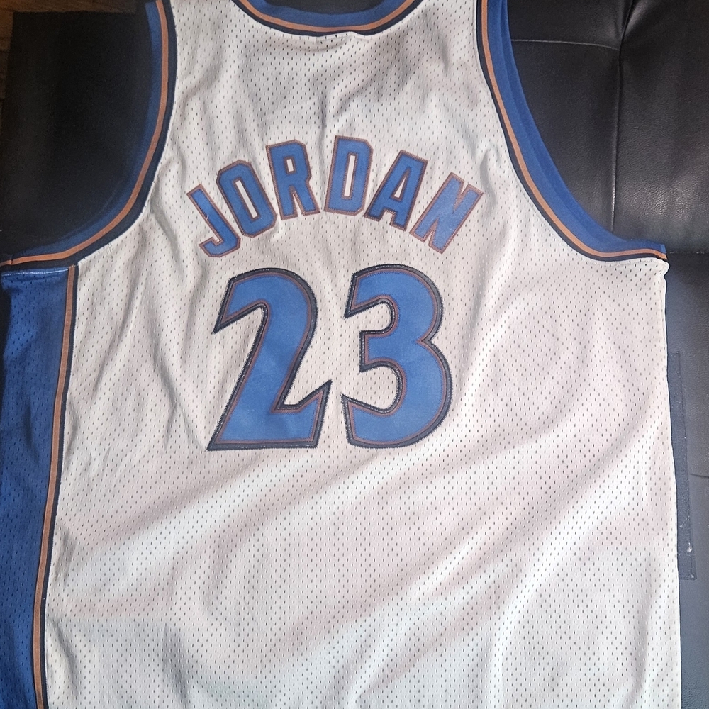Nike Jordan Jersey - White and Blue